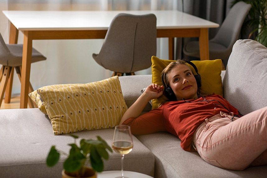 Vin et musique : les playlists parfaites pour se détendre avec un bon vin Vin et musique : les playlists parfaites pour se détendre avec un bon vin